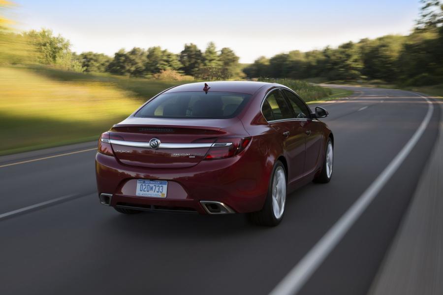  Buick Regal GS 2014 года  (фото 11 из 14)